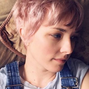 Meet your Posher, Jenai